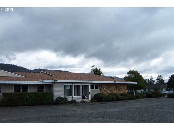 408 Alder St, Brookings, OR 97415